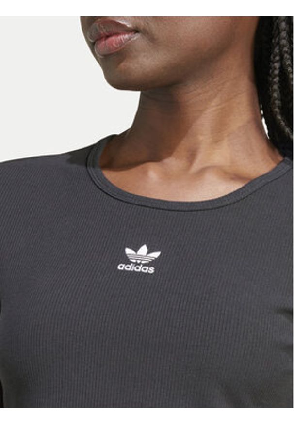 Adidas - adidas T-Shirt Essentials IY9664 Czarny Slim Fit. Kolor: czarny. Materiał: bawełna