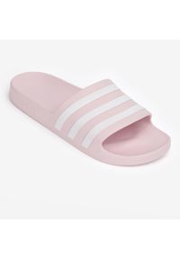 Adidas - Klapki basenowe ADIDAS Adilette Aqua. Kolor: biały, różowy, wielokolorowy. Materiał: materiał. Styl: sportowy, elegancki