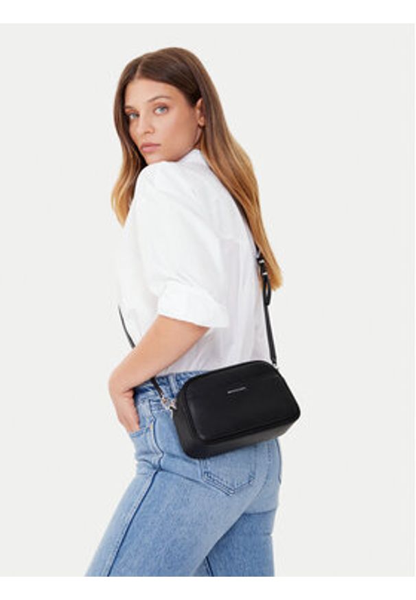 MICHAEL Michael Kors Torebka 32F5SJ6C5L Czarny. Kolor: czarny. Materiał: skórzane