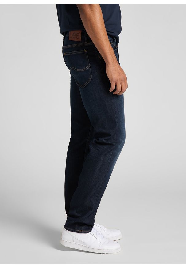 Lee - LEE DAREN BUTTON FLY MĘSKIE SPODNIE JEANSOWE STRONG HAND L706AADB 112117871