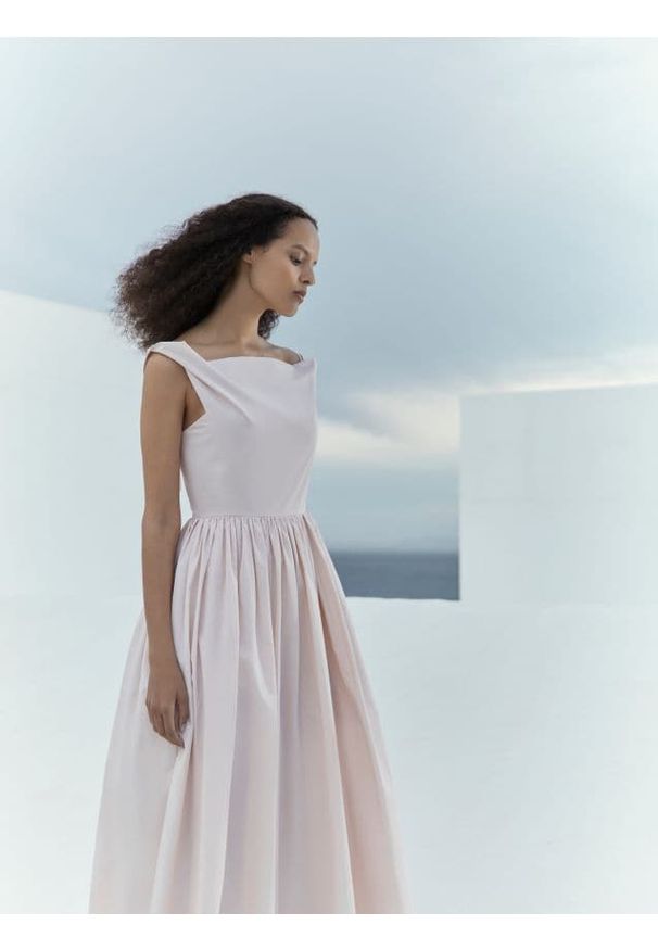 Reserved - Sukienka z ozdobnymi kokardami - pastelowy róż. Typ kołnierza: kokarda. Kolor: różowy. Materiał: tkanina, bawełna