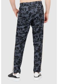 PALM ANGELS Szare spodnie męskie w moro, Rozmiar M. Kolor: szary. Materiał: dresówka. Długość: krótkie. Wzór: moro #6