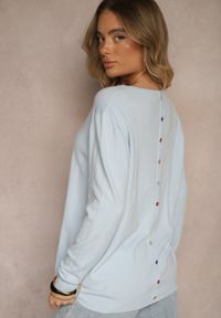 Renee - Jasnoniebieski Sweter z Kaszmirem Ozdobiony Kieszeniami Saniswena. Kolor: niebieski. Materiał: kaszmir. Długość rękawa: długi rękaw. Długość: długie. Wzór: aplikacja. Styl: klasyczny, elegancki #5