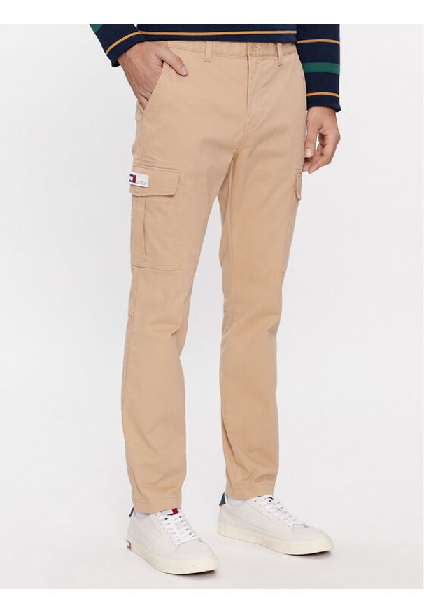 Tommy Jeans Spodnie materiałowe Austin DM0DM18341 Beżowy Slim Fit. Kolor: beżowy. Materiał: bawełna