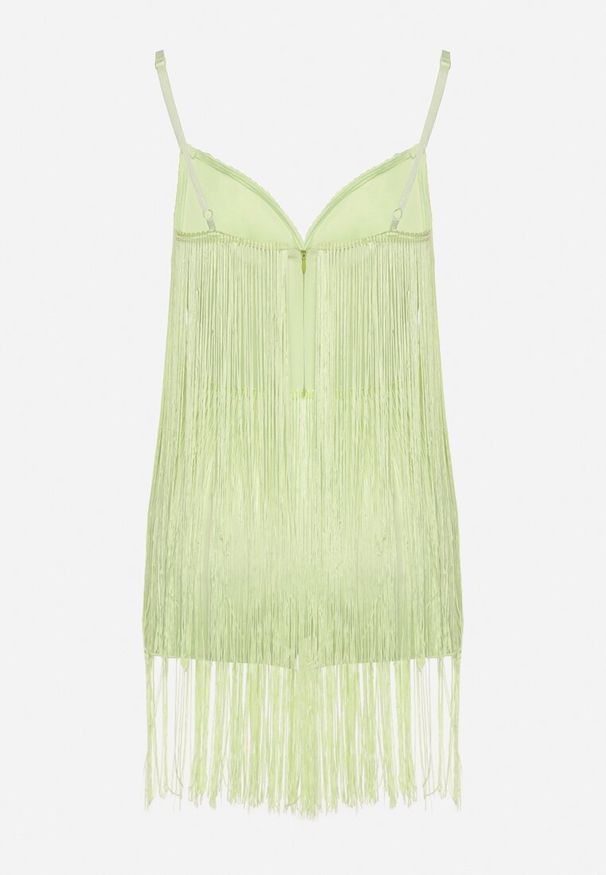 Born2be - Zielony Krótki Kombinezon z Długimi Frędzlami i Regulowanymi Ramiączkami Odenthe. Kolor: zielony. Długość rękawa: na ramiączkach. Długość: krótkie. Wzór: aplikacja