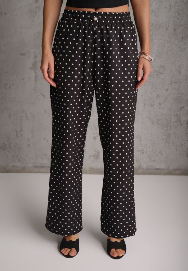 Renee - Czarne Spodnie Casual Wide Leg High Waist Zdobione Wzorem w Kropki Oceasa. Okazja: na co dzień. Stan: podwyższony. Kolekcja: plus size. Kolor: czarny. Materiał: skóra. Długość: krótkie. Wzór: aplikacja, kropki. Styl: casual