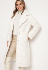 Born2be - Biały Płaszcz z Pikowanym Futerkiem i Wsuwanymi Kieszeniami Vertika. Okazja: na co dzień. Kolor: biały. Materiał: futro. Długość rękawa: długi rękaw. Długość: długie. Styl: wizytowy, casual #7