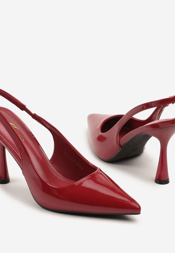Renee - Bordowe Lakierowane Sandały Szpilki Typu Slingback Ulios. Okazja: na co dzień. Kolor: czerwony. Materiał: lakier. Obcas: na szpilce. Styl: klasyczny, casual, elegancki. Wysokość obcasa: średni