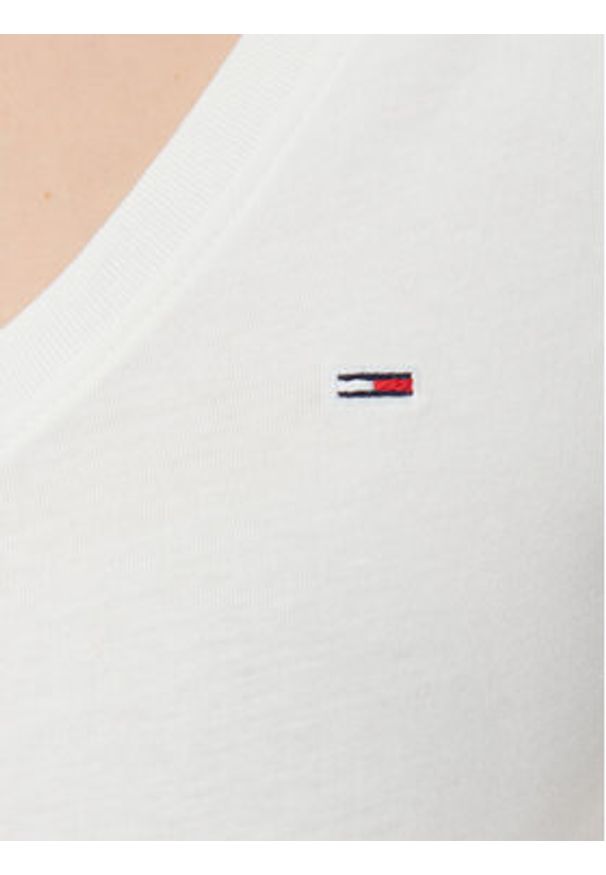 Tommy Jeans T-Shirt DW0DW20458 Biały Slim Fit. Kolor: biały. Materiał: bawełna