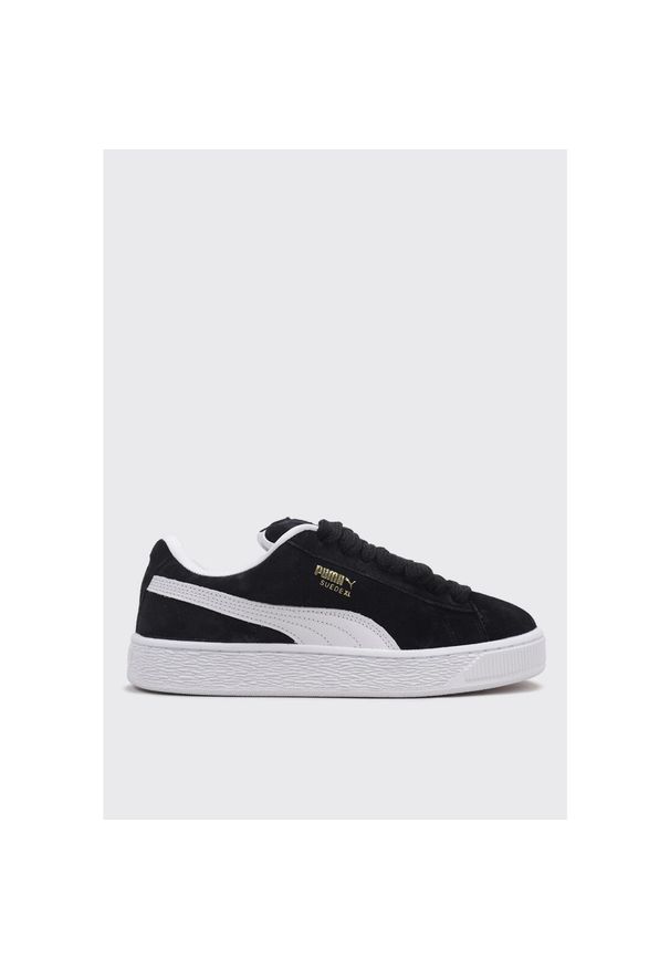 Buty do chodzenia męskie Puma Suede Xl. Zapięcie: sznurówki. Kolor: biały, czarny, wielokolorowy. Materiał: syntetyk, materiał. Szerokość cholewki: normalna. Model: Puma Suede. Sport: turystyka piesza