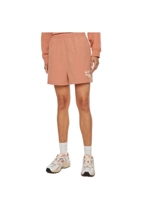 odzież Damskie Nike. Kolor: brązowy. Długość: krótkie