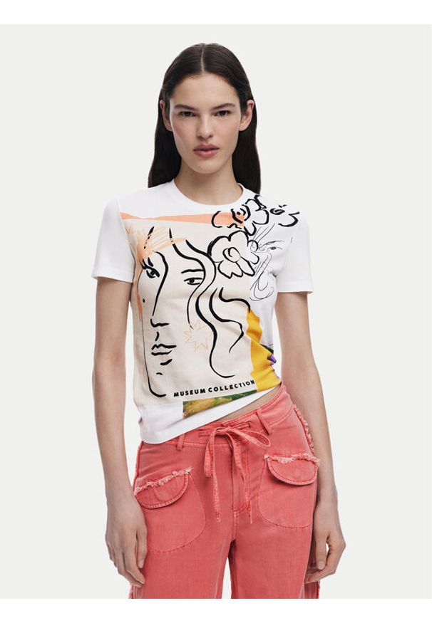 Desigual T-Shirt Collection 25SWTKAC Biały Regular Fit. Kolor: biały. Materiał: bawełna