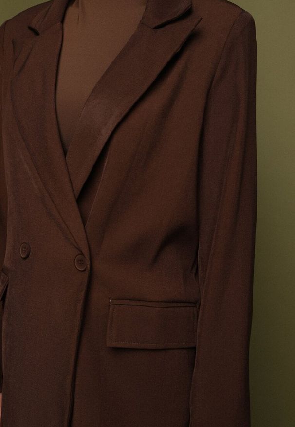 Born2be - Brązowa Dwurzędowa Marynarka w Stylu Oversize Clazara. Okazja: do pracy, na co dzień, na spotkanie biznesowe. Kolor: brązowy. Materiał: jeans, poliester. Styl: casual, biznesowy