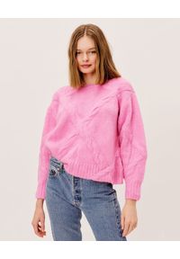 For Love & Lemons - FOR LOVE & LEMONS - Różowy sweter z wycięciem na plecach Carly. Okazja: na co dzień. Kolor: różowy, wielokolorowy, fioletowy. Materiał: jeans, dzianina. Długość rękawa: długi rękaw. Długość: długie. Wzór: ze splotem. Styl: casual #4