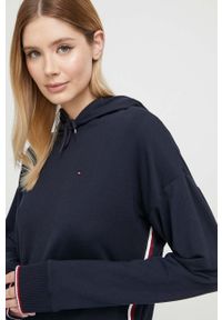 TOMMY HILFIGER - Tommy Hilfiger bluza lounge kolor granatowy z kapturem z aplikacją. Typ kołnierza: kaptur. Kolor: niebieski. Materiał: materiał, dzianina, wiskoza. Wzór: aplikacja #6