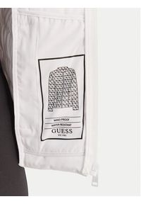 Guess Kurtka przejściowa W6RL02 WJ492 Biały Regular Fit. Kolor: biały. Materiał: syntetyk #6