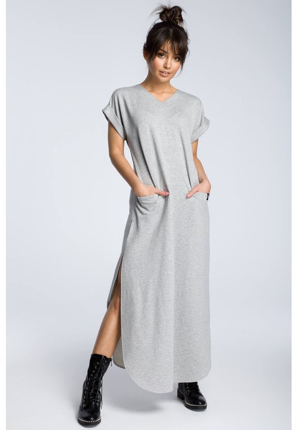Sukienki.shop - Długa komfortowa sukienka z rozcięciami. Okazja: na plażę, na spacer. Materiał: jeans, bawełna, materiał, skóra, tkanina, elastan. Sezon: lato. Styl: elegancki. Długość: maxi