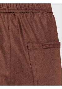 Marella Spodnie materiałowe Mastro 31360829 Brązowy Regular Fit. Kolor: brązowy. Materiał: materiał, wiskoza