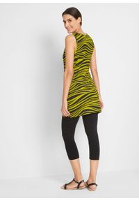 Sukienka shirtowa + legginsy rybaczki (2 części) bonprix pistacjowo-czarny z nadrukiem. Kolor: zielony. Wzór: nadruk #5