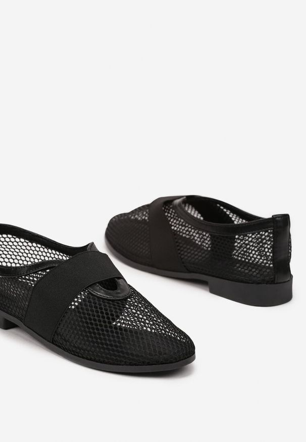 Born2be - Czarne Balerinki Siateczkowe z Elastycznym Paskiem Lavesi. Okazja: na co dzień. Nosek buta: okrągły. Zapięcie: pasek. Kolor: czarny. Materiał: jeans. Wzór: aplikacja. Styl: elegancki, casual. Wysokość obcasa: bez obcasa
