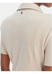 Guess Sukienka codzienna W6RK34 KCMU2 Beżowy Classic Fit. Okazja: na co dzień. Kolor: beżowy. Materiał: wiskoza. Typ sukienki: proste. Styl: casual #4