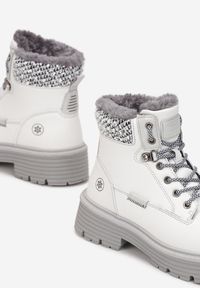 Born2be - Białe Traperki Sznurowane Kolmi. Nosek buta: okrągły. Kolor: biały. Materiał: futro, skóra. Sezon: jesień, zima #2