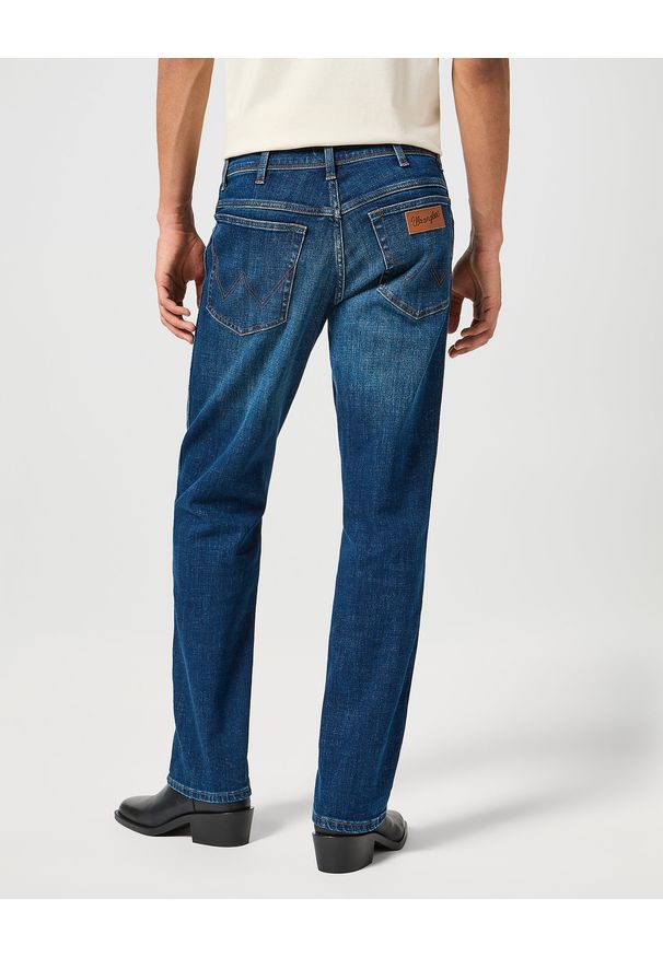 Wrangler - WRANGLER MĘSKIE SPODNIE JEANSOWE TEXAS AZURE FADE 112356864 W121017435
