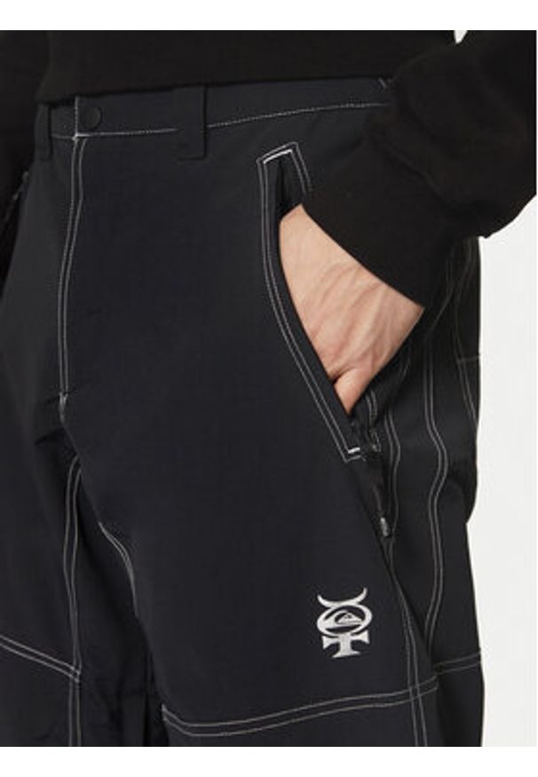 Quiksilver Spodnie snowboardowe Live Wire EQYTP03211 Czarny Relaxed Fit. Kolor: czarny. Materiał: syntetyk. Sport: snowboard