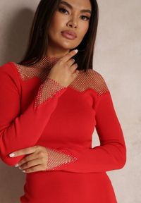 Renee - Czerwona Sukienka Dopasowana z Siateczką przy Dekolcie Yule. Okazja: na co dzień. Kolor: czerwony. Długość rękawa: długi rękaw. Typ sukienki: dopasowane. Styl: klasyczny, casual #3