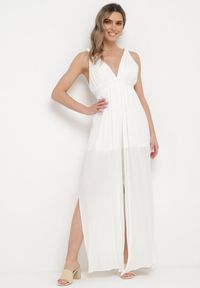 Born2be - Biały Wiskozowy Kombinezon z Gumką w Pasie i Plecionym Sznurkiem z Lnem Evalin. Kolor: biały. Materiał: wiskoza, len. Długość rękawa: na ramiączkach. Wzór: aplikacja #1