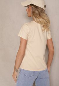 Renee - Beżowy Bawełniany T-shirt z Nadrukiem Serc Nonadriel. Okazja: na co dzień. Kolor: beżowy. Materiał: bawełna. Wzór: nadruk. Styl: klasyczny, casual #5