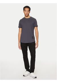 Calvin Klein Jeans T-Shirt J30J323482 Granatowy Regular Fit. Kolor: niebieski. Materiał: bawełna #4
