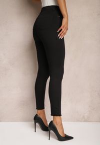 Renee - Czarne Jeansy Skinny z Dodatkiem Bawełny High Waist Wykończone Guzikami Evisares. Okazja: na co dzień. Stan: podwyższony. Kolor: czarny. Styl: casual, elegancki