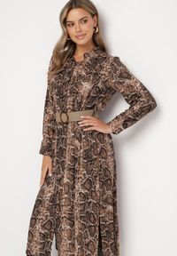 Born2be - Brązowa Wiskozowa Sukienka w Wężowy Wzór o Koszulowym Kroju z Elastycznym Paskiem Rinnosia. Okazja: na spotkanie biznesowe. Typ kołnierza: dekolt w serek. Kolor: brązowy. Materiał: wiskoza. Typ sukienki: koszulowe. Styl: biznesowy, elegancki #6