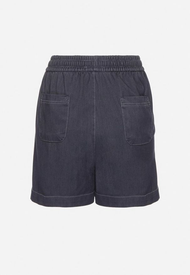 Born2be - Granatowe Klasyczne Szorty z Wiskozą ze Wsuwanymi Kieszeniami i Wiązaniem w Talii Sarafene. Okazja: na co dzień. Stan: podwyższony. Kolor: niebieski. Materiał: wiskoza. Sezon: lato. Styl: klasyczny