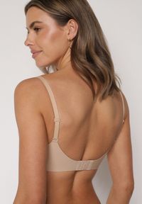 Born2be - Beżowy Gładki Biustonosz Push-up Halilura. Kolor: beżowy. Rodzaj stanika: push-up. Wzór: gładki #7