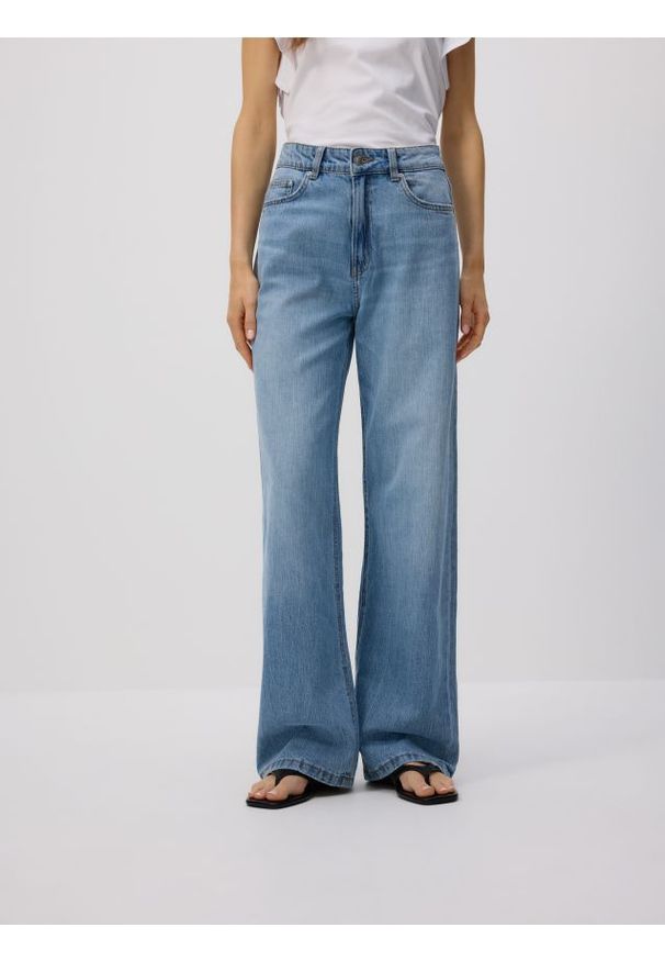 Reserved - Jeansy wide leg z dodatkiem lnu - niebieski. Kolor: niebieski