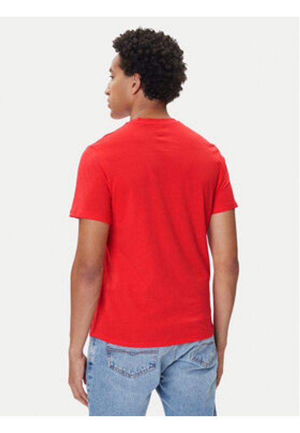 Mustang T-Shirt Austin 1016853 Czerwony Regular Fit. Kolor: czerwony. Materiał: bawełna