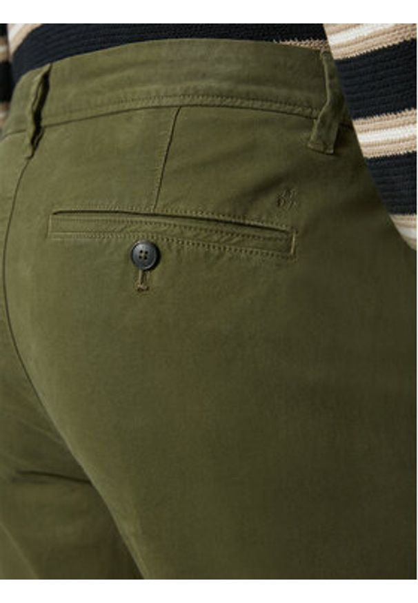 Marc O'Polo Chinosy 421 0029 10044 Zielony Shaped Fit. Kolor: zielony. Materiał: bawełna