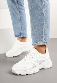 Renee - Białe Sneakersy w Streetwearowym Stylu na Grubej Podeszwie Felethra. Okazja: na spotkanie biznesowe, do pracy. Nosek buta: okrągły. Kolor: biały. Materiał: jeans #4