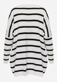 Renee - Biały Oversizowy Sweter z Rękawami o Fasonie Nietoperz i Wzorem w Paski Eistauma. Kolor: biały. Wzór: paski #7