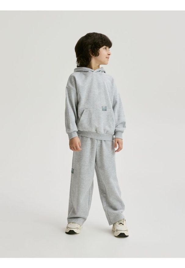 Reserved - Dzianinowy komplet oversize - jasnoszary. Kolor: szary. Materiał: dzianina