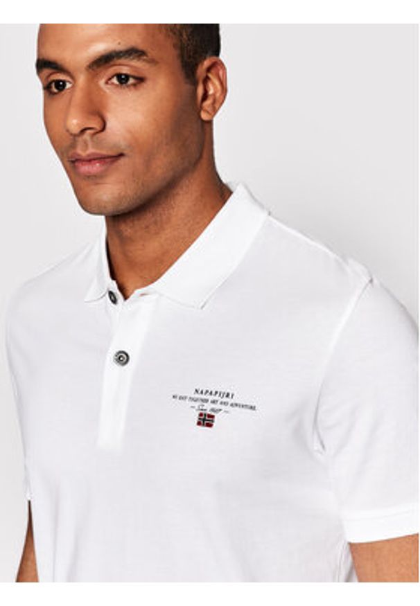 Napapijri Polo Elbas Jersey NP0A4GB4 Biały Regular Fit. Typ kołnierza: polo. Kolor: biały. Materiał: bawełna