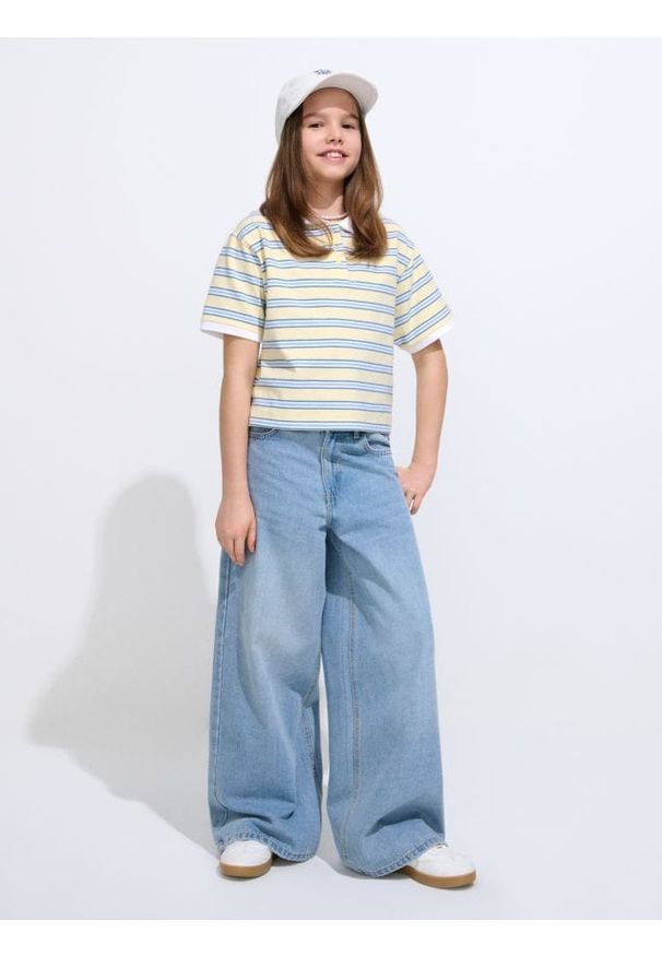 Sinsay - Jeansy wide leg z efektem sprania - niebieski. Kolor: niebieski