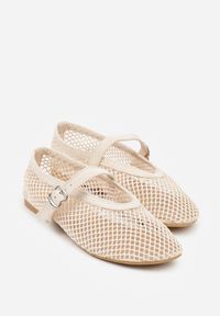 Renee - Beżowe Balerinki Ozdobione Siateczką Arolamar. Okazja: na co dzień. Zapięcie: sprzączka. Kolor: beżowy. Materiał: jeans. Wzór: aplikacja. Sezon: lato. Styl: casual, elegancki #4