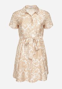 Born2be - Beżowa Rozkloszowana Sukienka z Koszulową Górą i Materiałowym Paskiem w Talii Giefia. Okazja: na co dzień. Kolor: beżowy. Materiał: materiał. Długość rękawa: krótki rękaw. Sezon: lato. Typ sukienki: koszulowe. Styl: klasyczny, casual, elegancki #6
