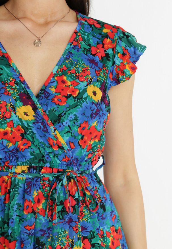 Born2be - Niebieska Sukienka Oceshi. Typ kołnierza: kokarda, kołnierz z falbankami. Kolor: niebieski. Materiał: materiał. Wzór: kwiaty. Typ sukienki: kopertowe. Długość: maxi