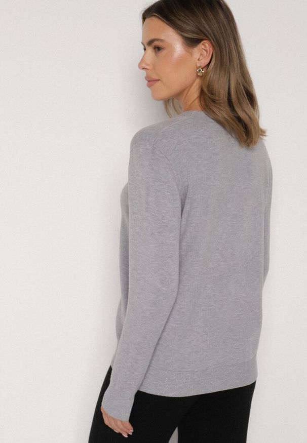 Born2be - Szary Sweter z Guzikami z Boku Tusiana. Okazja: na co dzień. Kolor: szary. Materiał: jeans. Styl: klasyczny, casual