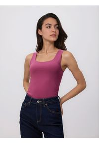 Reserved - Gładki top - jasnofioletowy. Kolor: fioletowy. Materiał: dzianina. Wzór: gładki #1