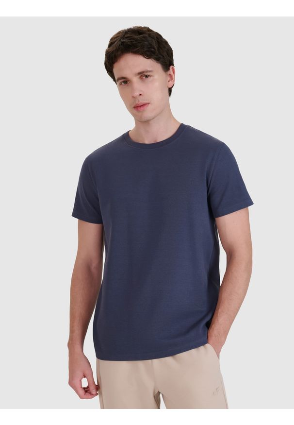 4f - 4F T-shirt regular ze strukturalnej dzianiny męski - szary L. Okazja: na co dzień. Kolor: szary. Materiał: dzianina. Długość rękawa: krótki rękaw. Długość: krótkie. Styl: casual, klasyczny, sportowy